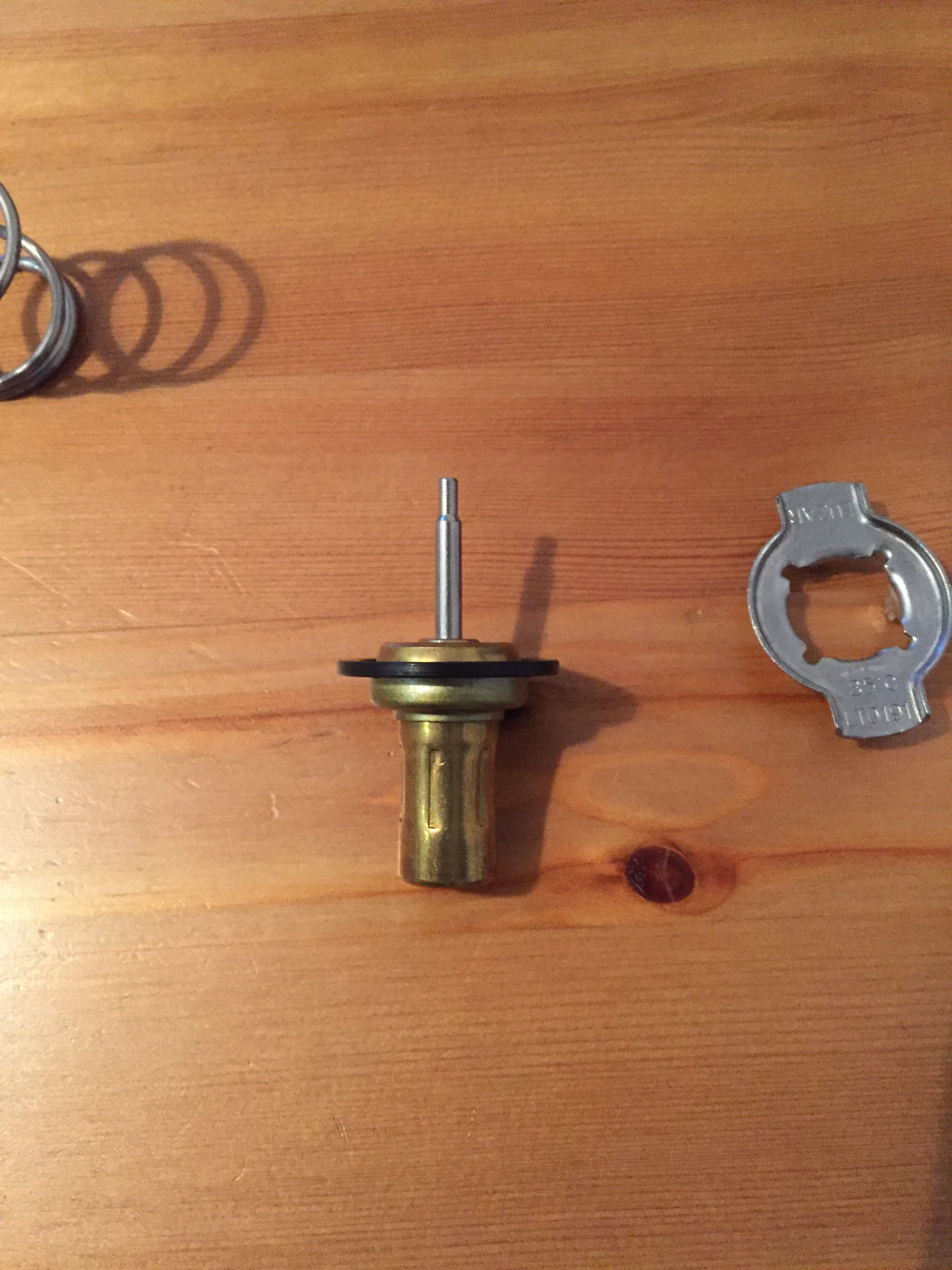 Элемент термостата Luzar Lt0191 — Lada Гранта, 1,6 л, 2014 года ...