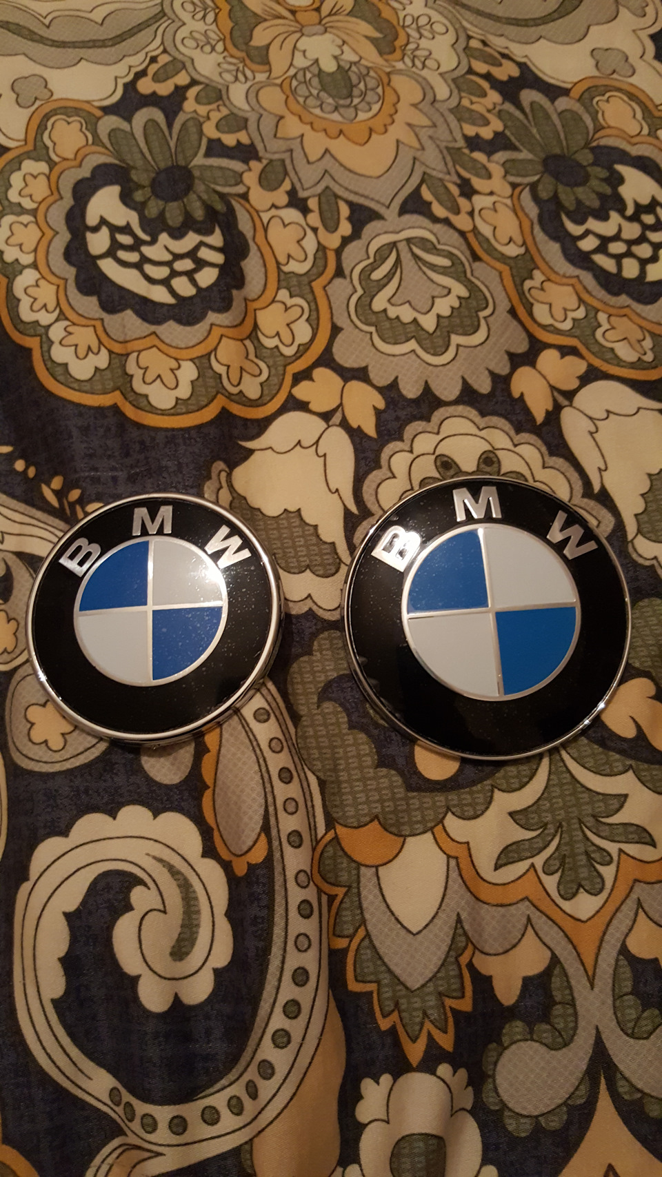Значки на капот и крышку багажника — BMW 5 series Touring (E39), 2,5 л ...