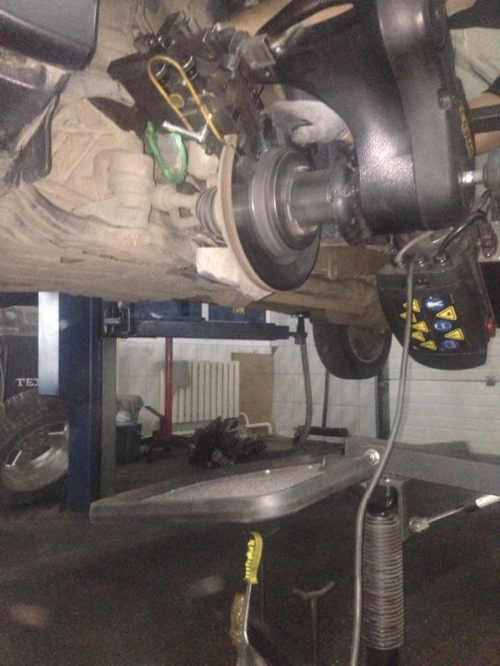 проточка тормозных дисков без снятия — Lexus RX (2G), 3,3 л, 2004 года ...