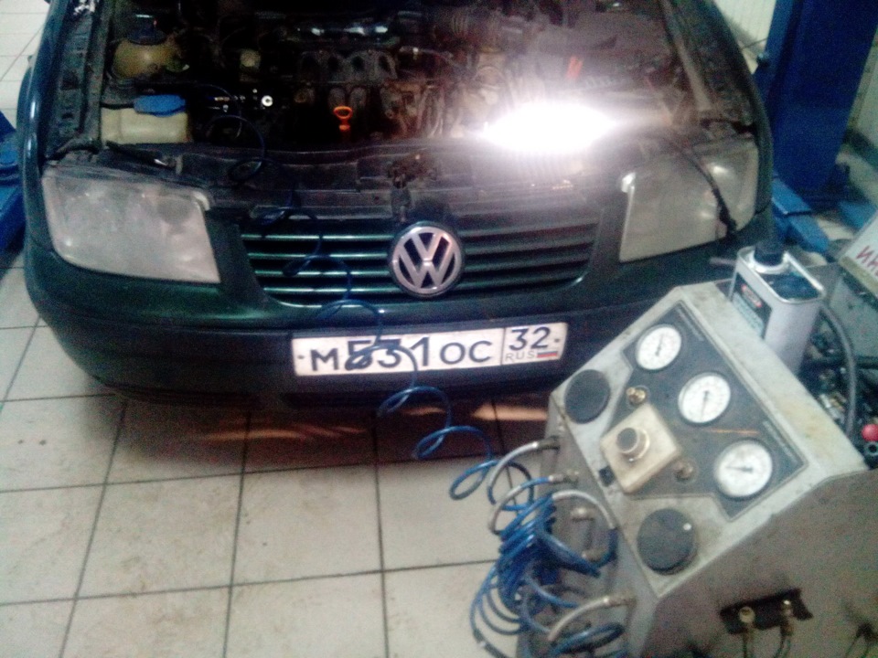 Губа и промывка форсунок — Volkswagen Bora, 1,6 л, 1999 года | своими ...