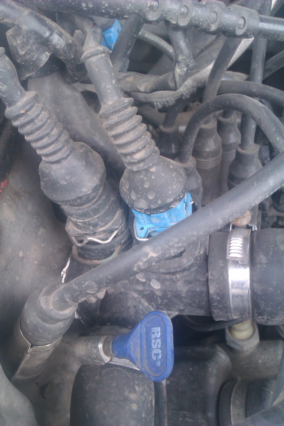 фланец антифриза фольксваген в3. фланец датчика температуры. гольф 4 2. водяные фланцы системы охлаждения на фольксваген т4. фланец датчика температуры.