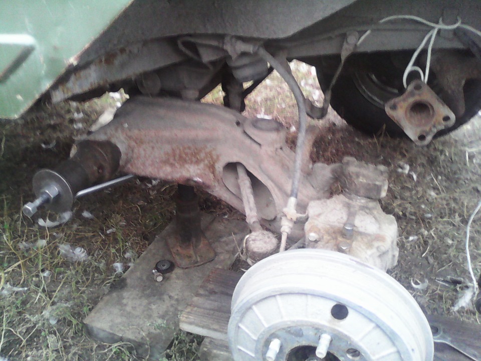 Поднял на торсионах, поменял масло в редукторах — ЛуАЗ 969, 1,2 л, 1990 ...