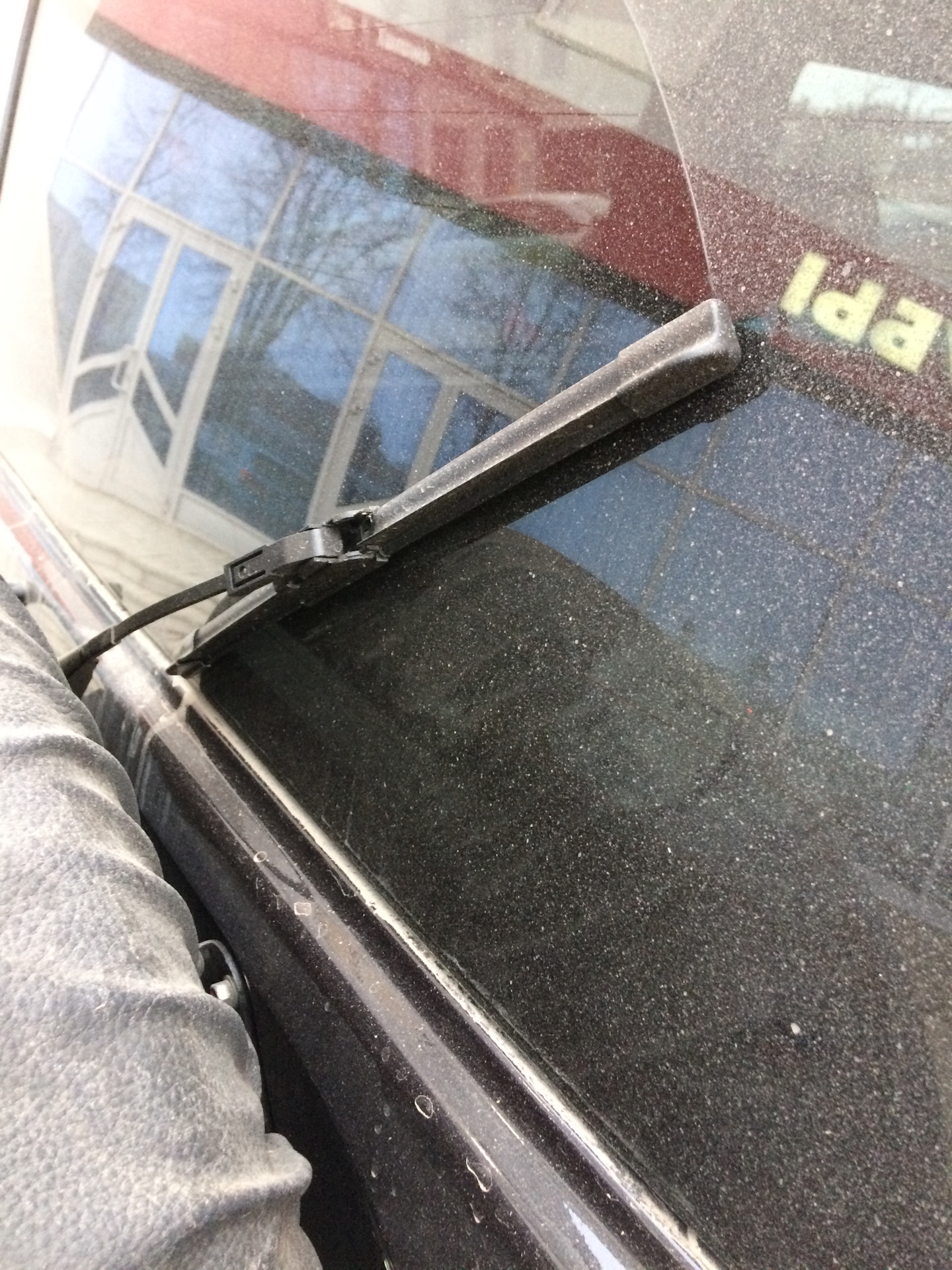 Дворники на уаз 31512. Дворники уаз 3303. Поводки дворников уаз буханка. Замена дворников уаз. Уаз 469 привод стеклоочистителя верхний.