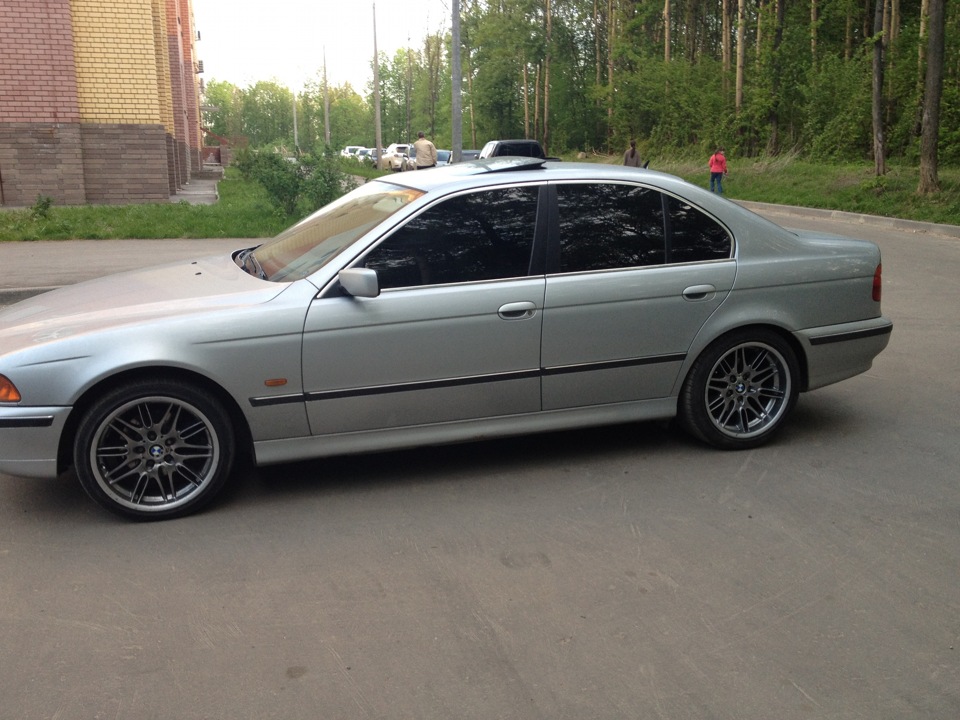 Диски 65. BMW e39 65 стиль. Диски 65 стиль БМВ е39. 65 Стиль БМВ е39. BMW e39 65 стиль r18.