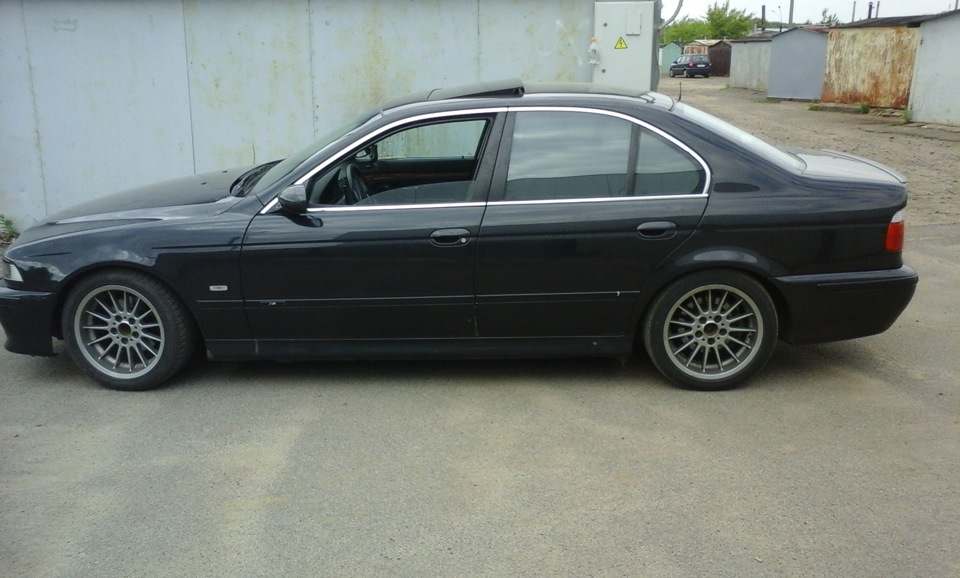 32 style. BMW e39 32 стиль. БМВ е39 32 стиль r17. Диски е39 32 стиль. БМВ е39 на дисках 32 стиль.