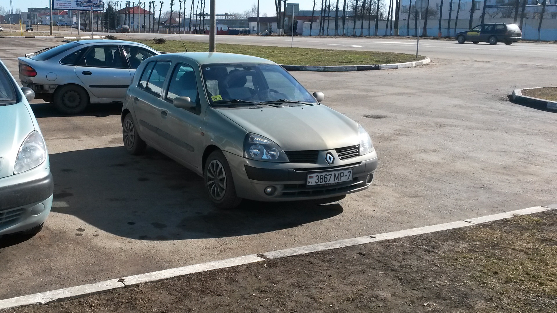 Renault Clio II 1.4 бензиновый 2003 | Желто-зеленый :) на DRIVE2