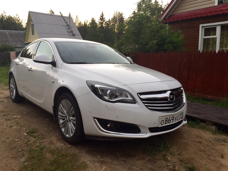 Инсигния 1.6 отзывы. Opel Insignia 2014 1.6 Turbo. Insignia 1.6 Turbo. Опель Инсигния 2013 1.6 турбо. Опель Инсигния 1.6 турбо 170.