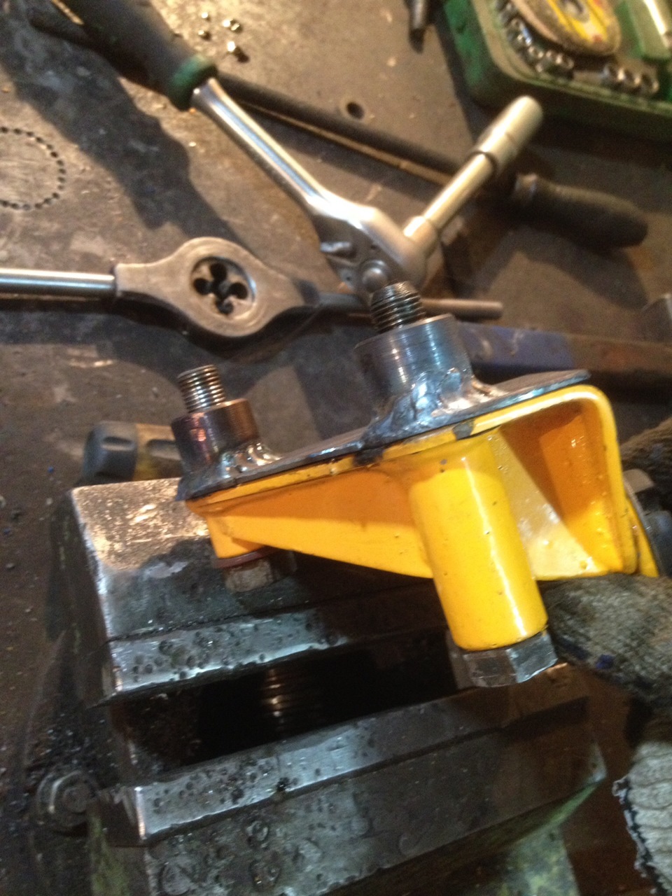 Замена крабов и площадок под них ( болты м 12) — Lada 2108, 1,5 л, 1987 ...