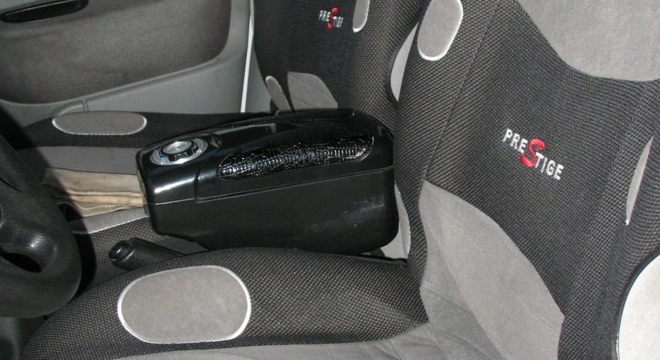 Подлокотник — Renault Kangoo (1G), 1,5 л, 2007 года | тюнинг | DRIVE2