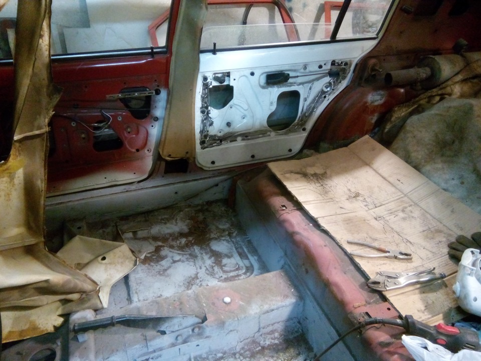 Расчистил место для работы из салона — Opel Kadett D