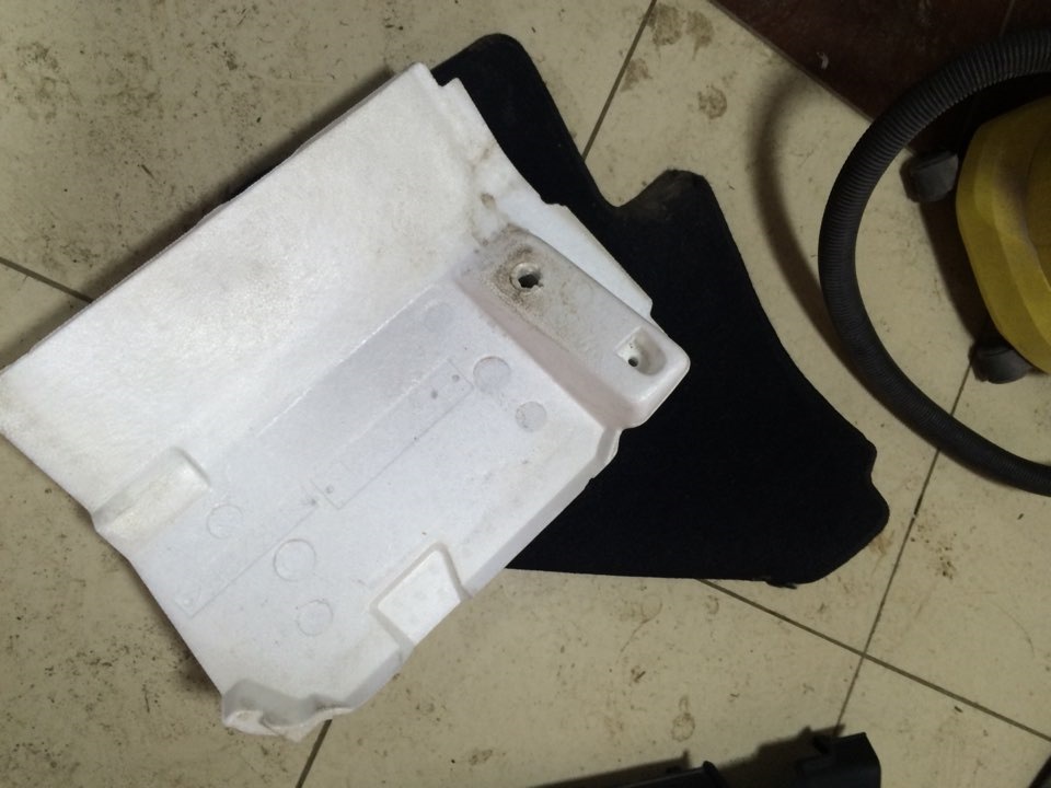 Влага под водительским ковриком — Suzuki Grand Vitara (2G), 2,4 л, 2010 ...