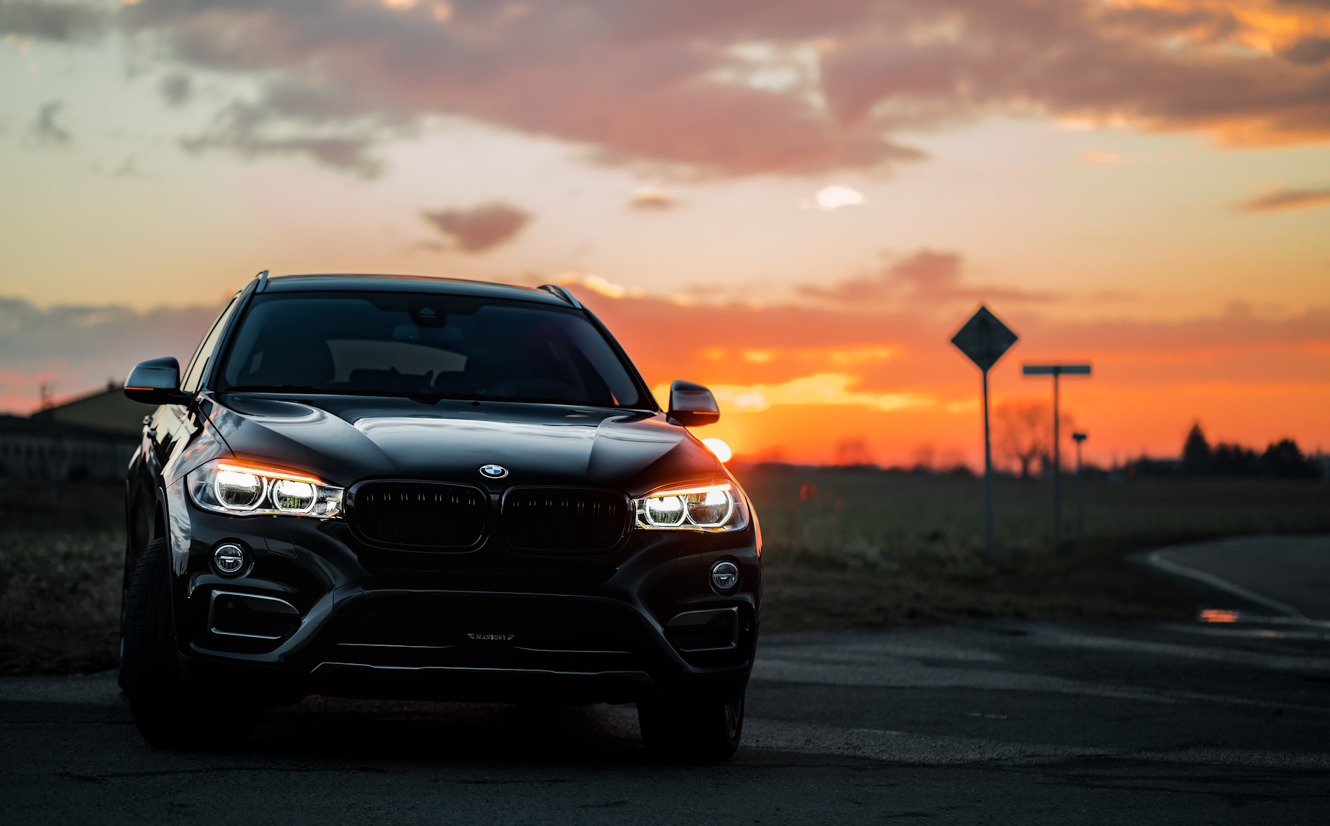 BMW x6 ночью