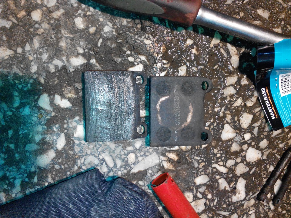 Подклинивали колодки на заднем левом колесе — Volvo 740, 2,3 л, 1992 ...