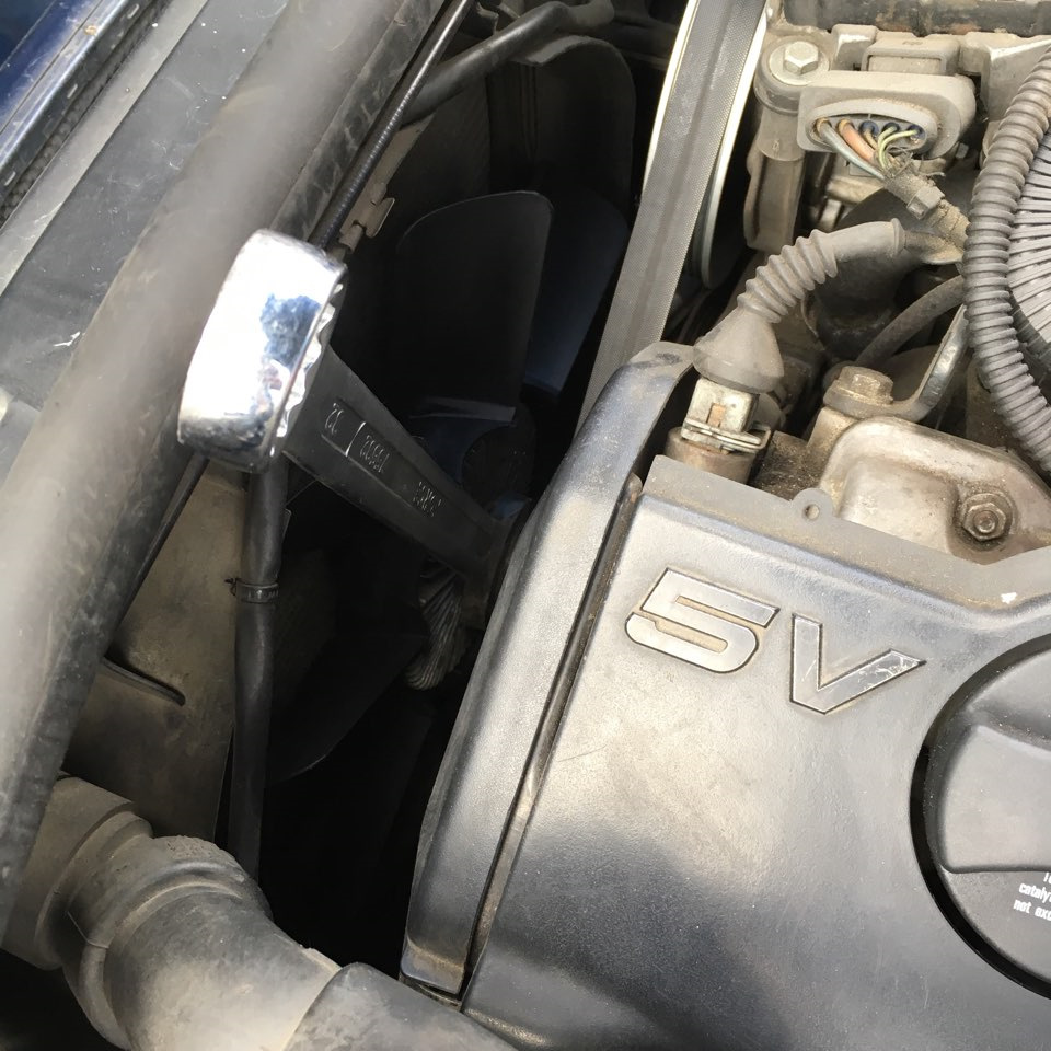 Замена расширительного бачка и вентилятора охлаждения — Audi A6 (C5), 2 ...