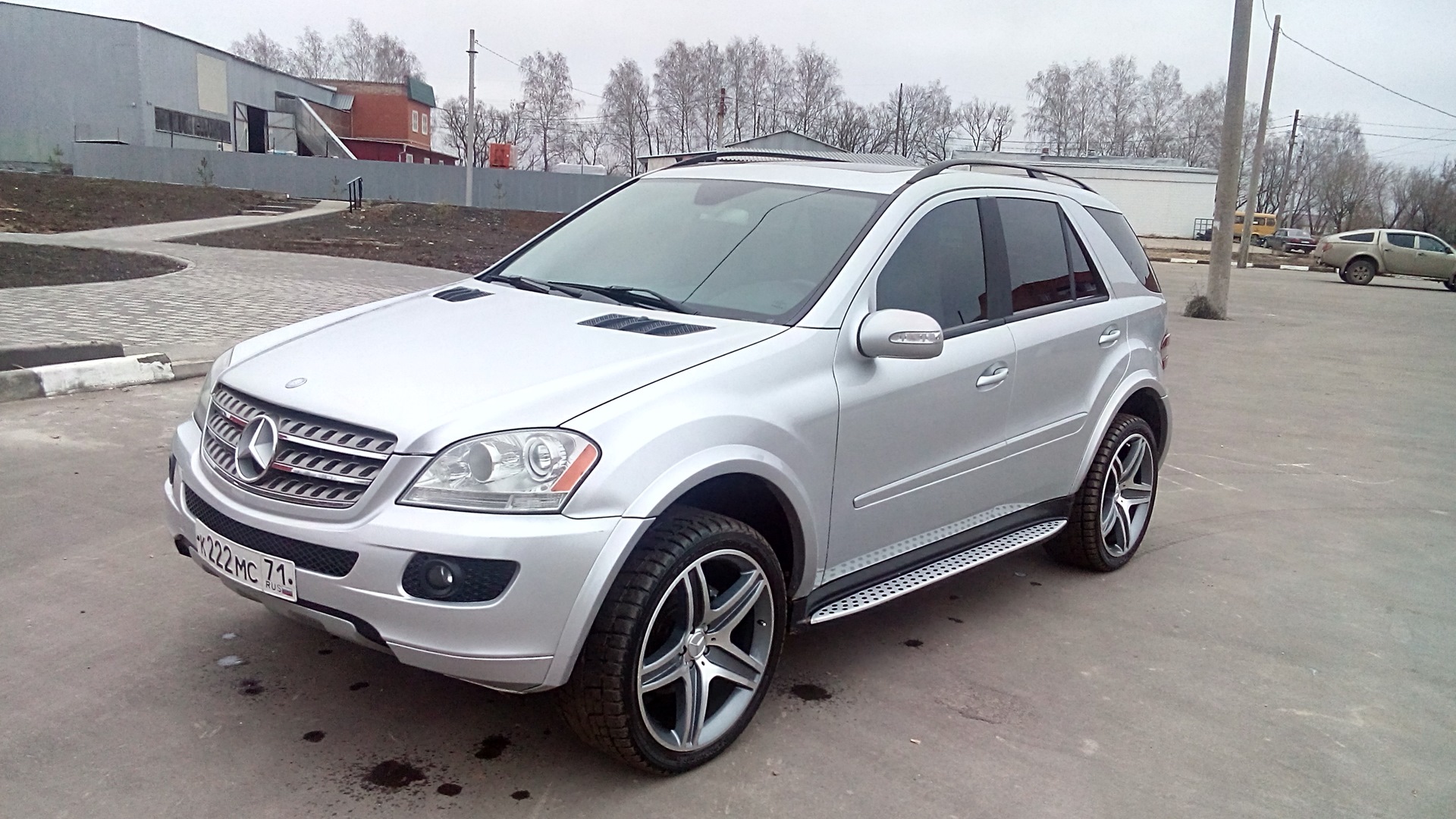 Mercedes-Benz M-Class (W164) 3.5 бензиновый 2006 | серый мурзик на DRIVE2