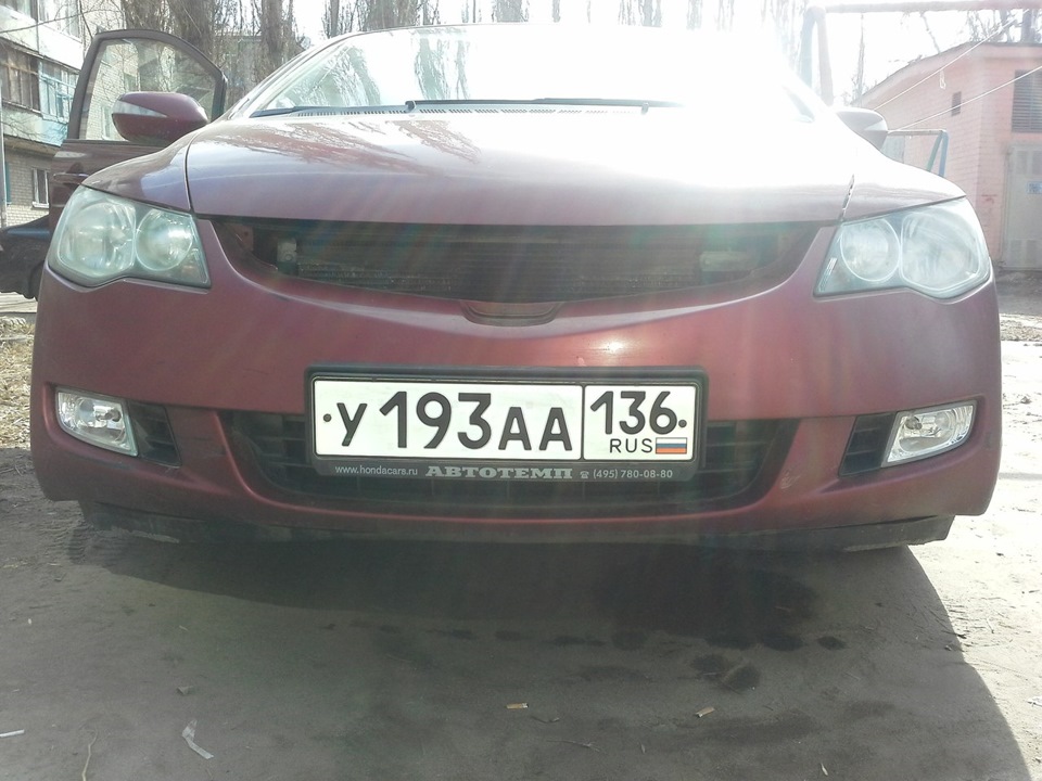 Решетка в Carbon — Honda Civic 4D (8G), 1,8 л, 2007 года | тюнинг | DRIVE2