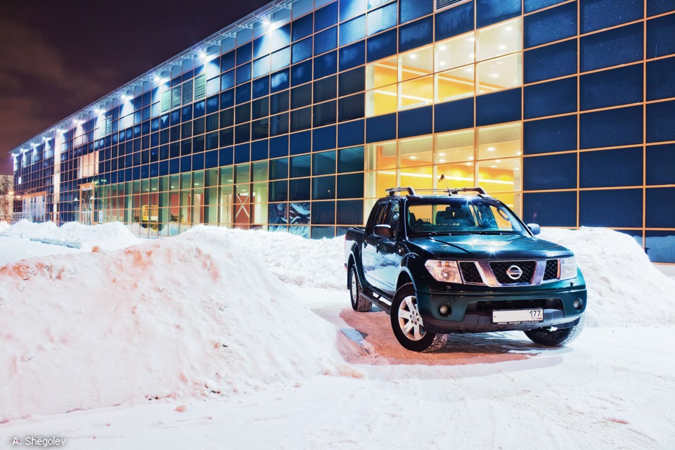 зимняя машина с бантом. как выглядят машины родители. ниссан навара в грязи. машина вари. машина вари.