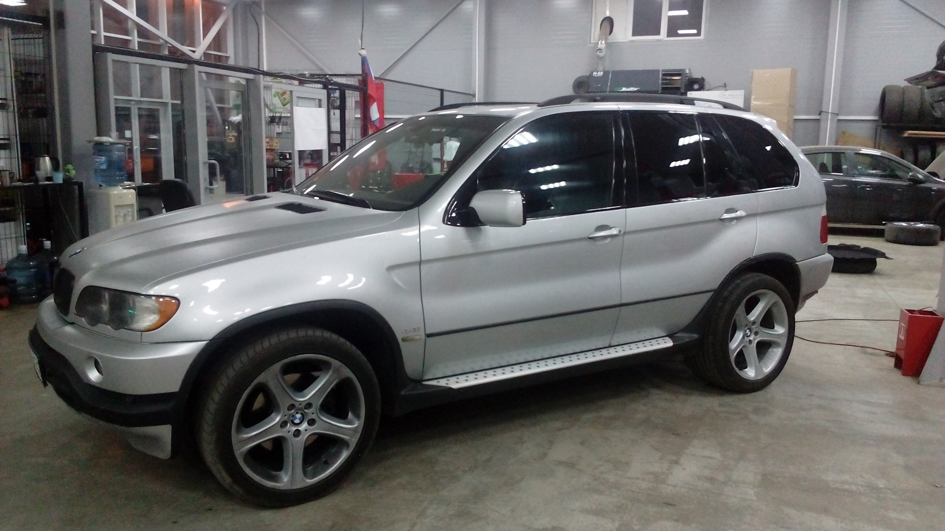 BMW X5 (E53) 4.8 бензиновый 2000 | 4,8 на DRIVE2