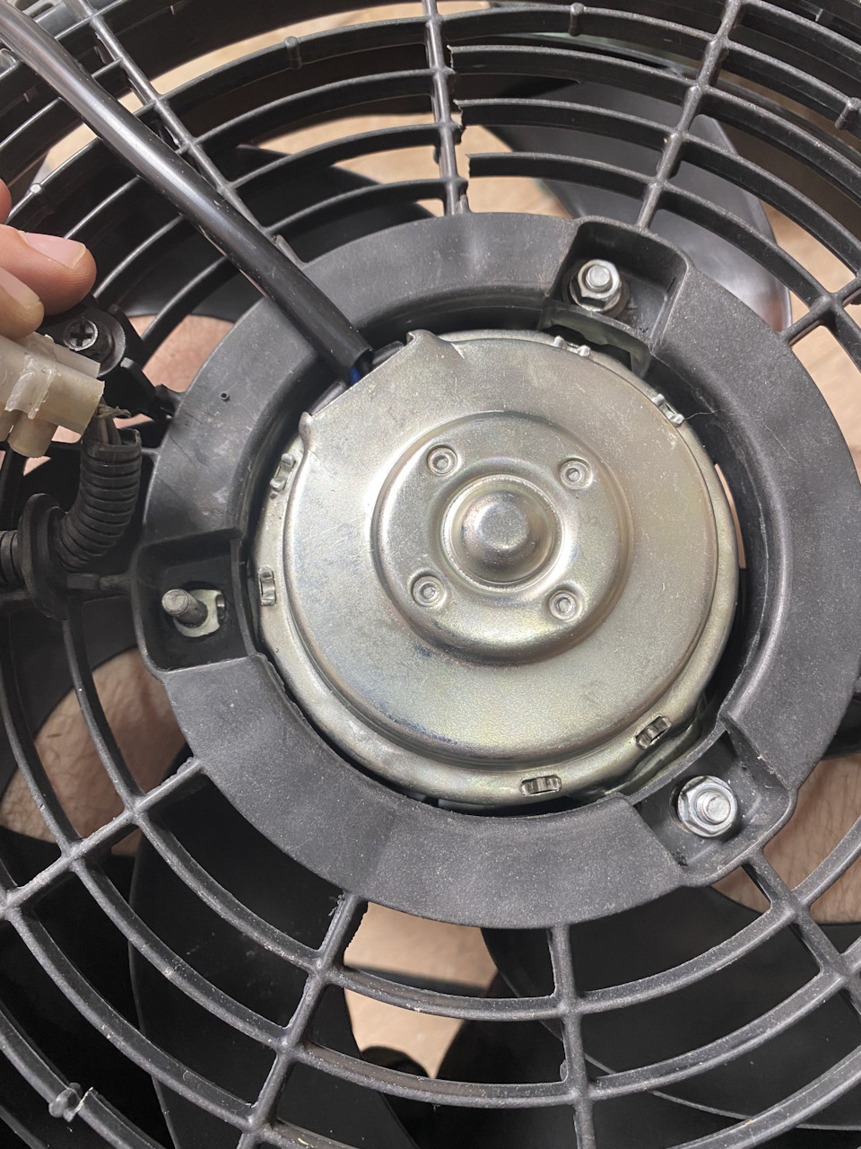 Вентилятор кондиционера — Hyundai Grand Starex, 2,5 л., 2012 года ...