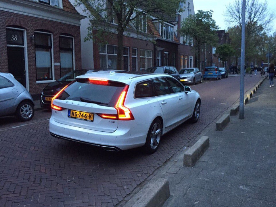 Жаль, в России их не продают( — Volvo 940