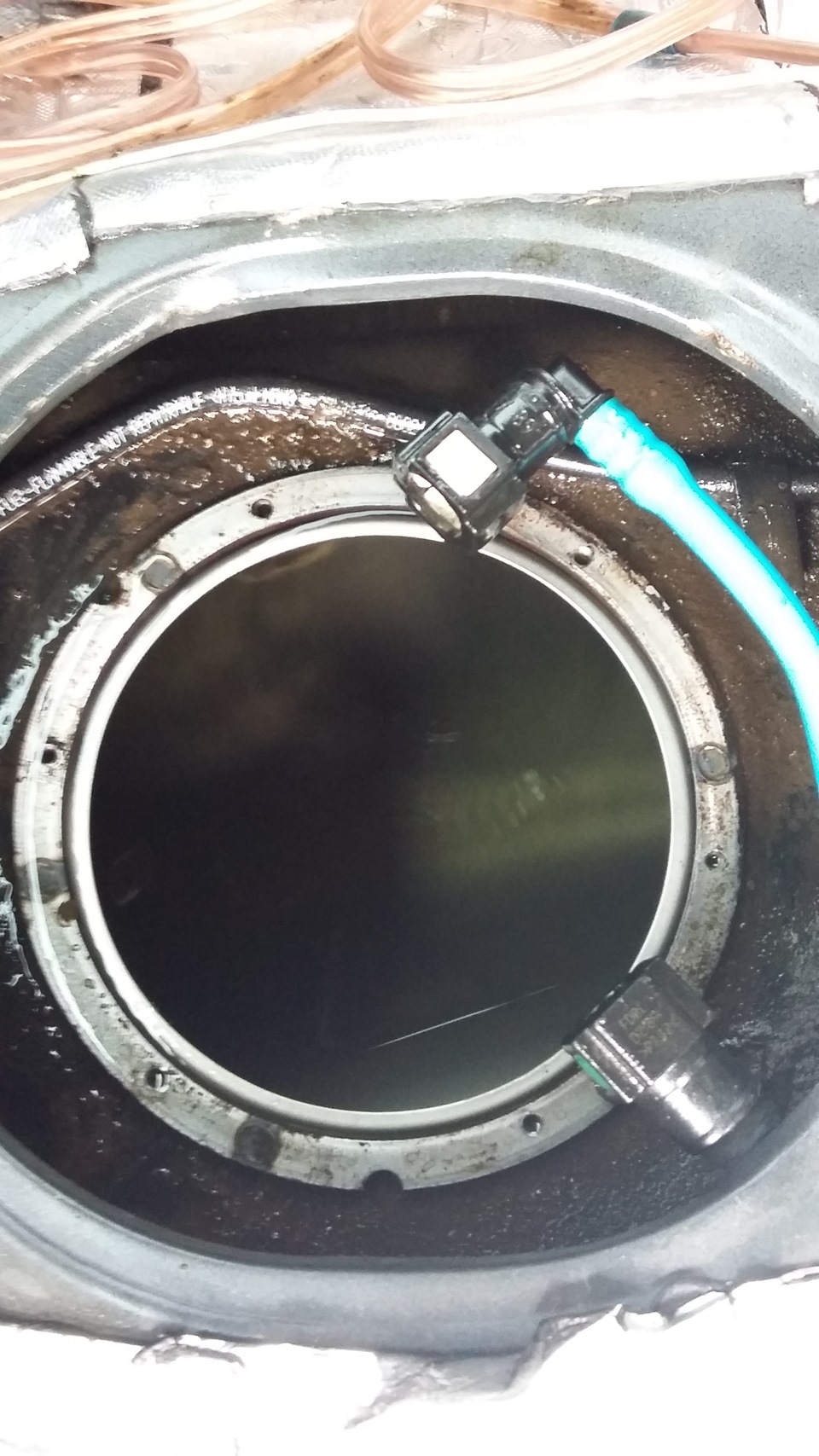 Замена сетки в бензонасосе — KIA Spectra, 1,6 л, 2006 года | расходники ...