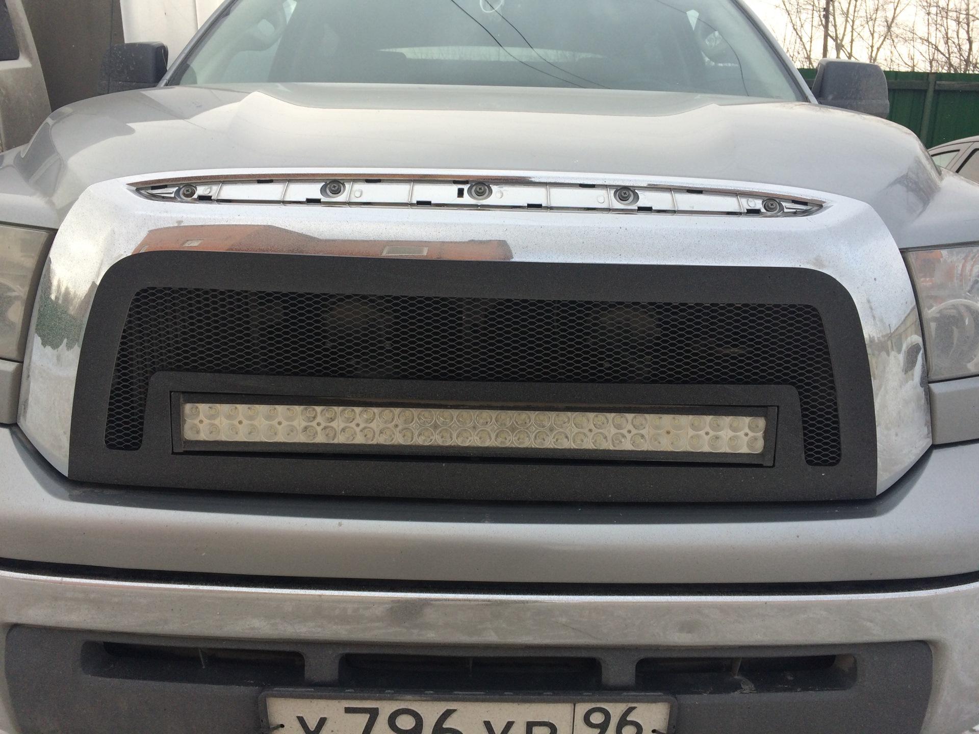 Skoda superb 1 решетка радиатора skoda superb 1. Решетка радиатора бентли стайл на октавию а7. Решетки радиатора сеткой ауди q7. Драйв 2 решетка радиатора. Решетка заднего динамика volvo xc70 1 поколение.