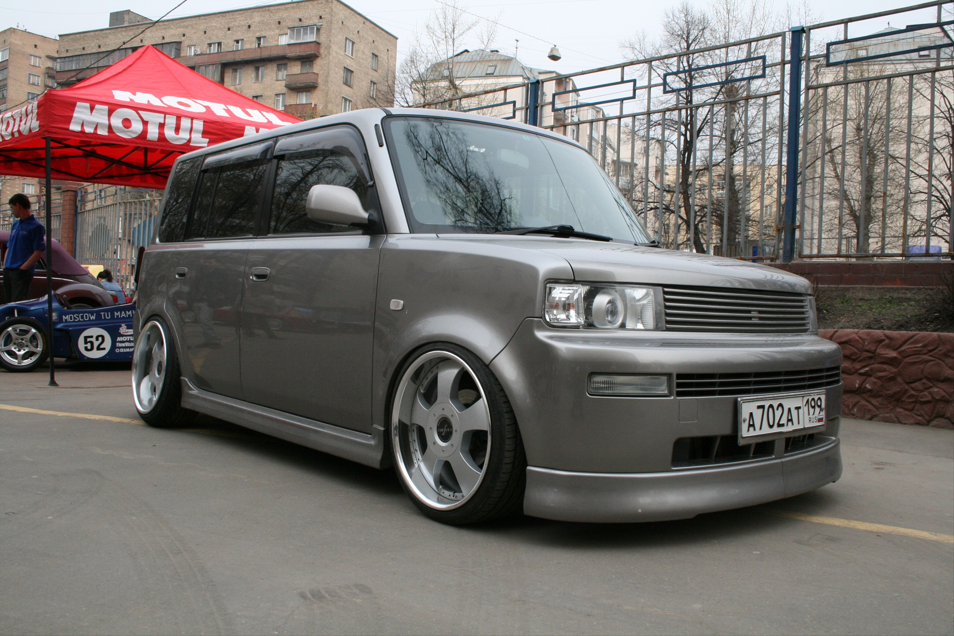 And you have something wrong with the suspension or VIP Style in Russian - Toyota bB 15 l 2002