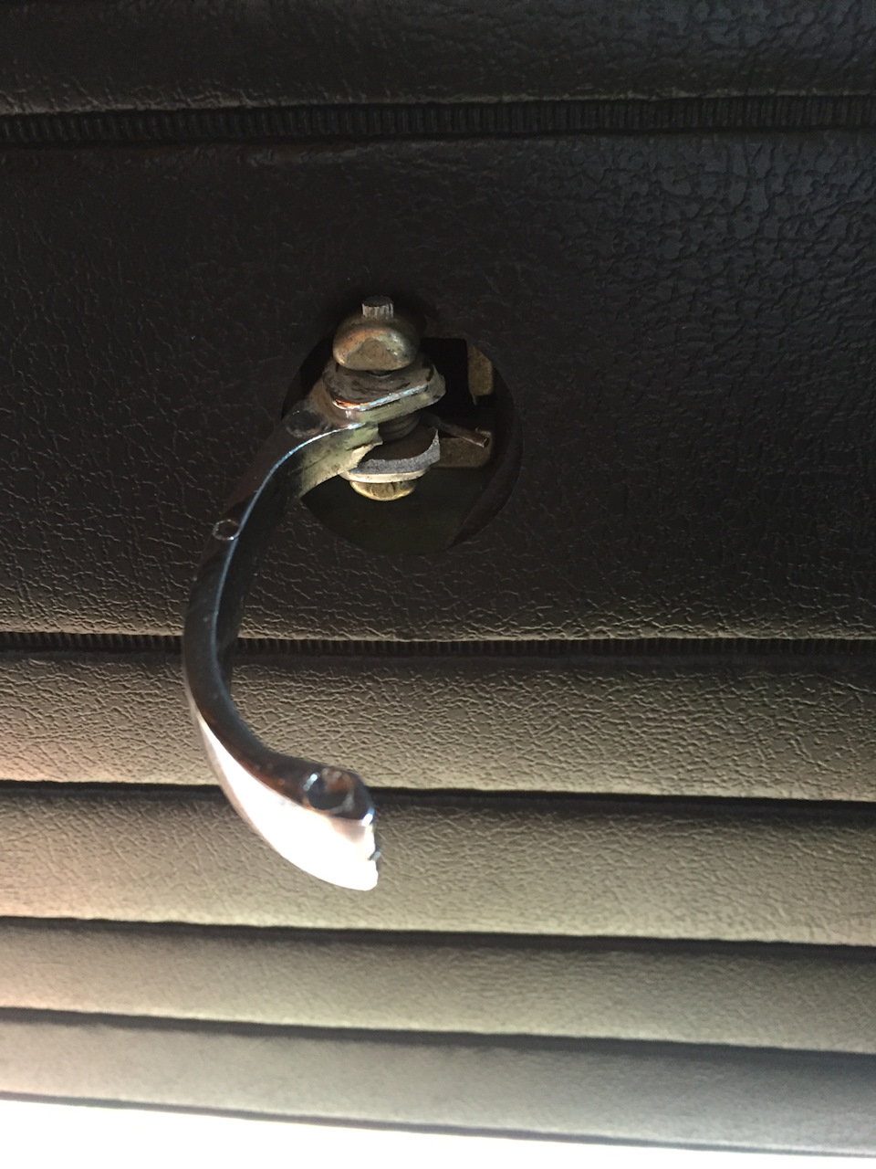 Замена дверной ручки 2106