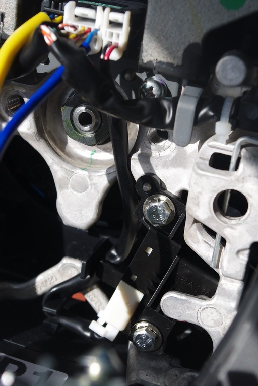 Радар круиз контроля приус 30. Круиз контроль приус 30. Круиз контроль на prius 20. Круиз контроль тойота приус 30. Активный круиз контроль.