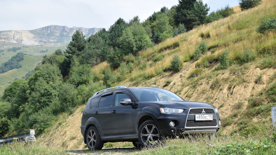 Mitsubishi Outlander XL 2.4 бензиновый 2010 | на DRIVE2