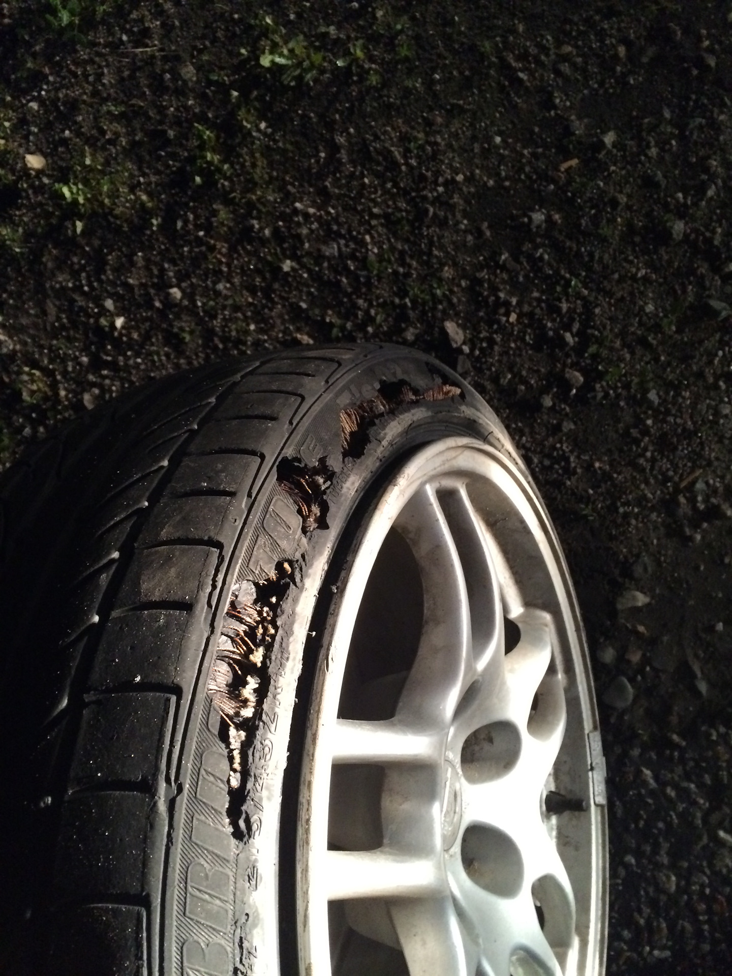 Прошу помощи, спускает колесо — Lexus GS (JZS160), 3 л, 1999 года ...