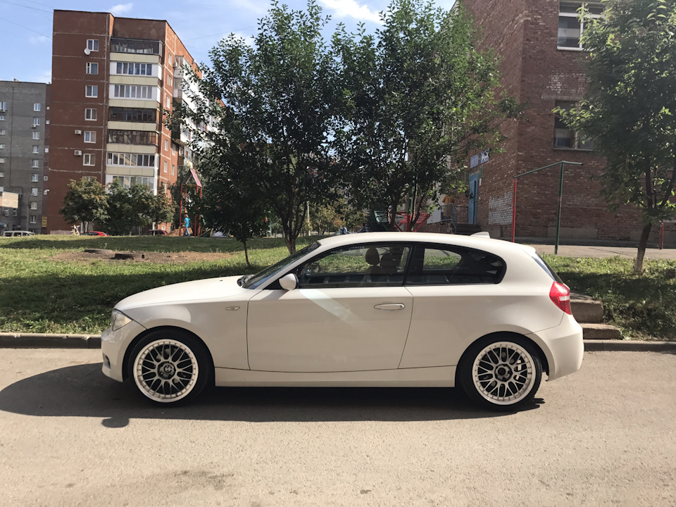 Bmw 116i 2008 магнитола читает какие форматы дисков