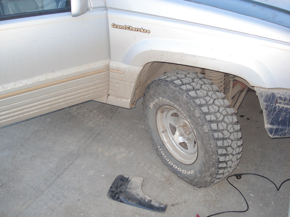 Передние брызговики — Jeep Grand Cherokee (ZJ), 5,2 л, 1996 года ...