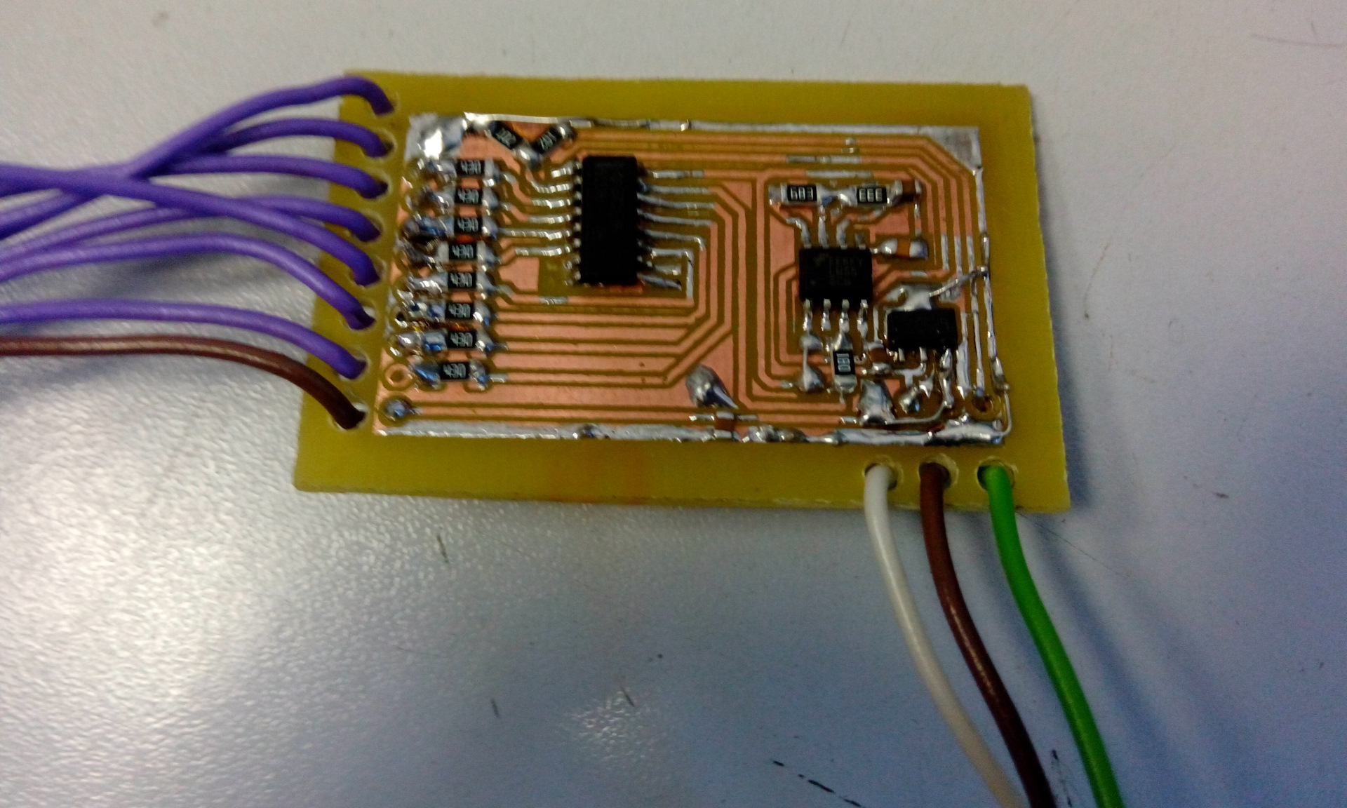 Микросхемы контроллеры. Поворотники на attiny13. Attiny13 Бегущий поворотник. Контроллер светодиодных поворотников 2313. Attiny44a lis3dh.