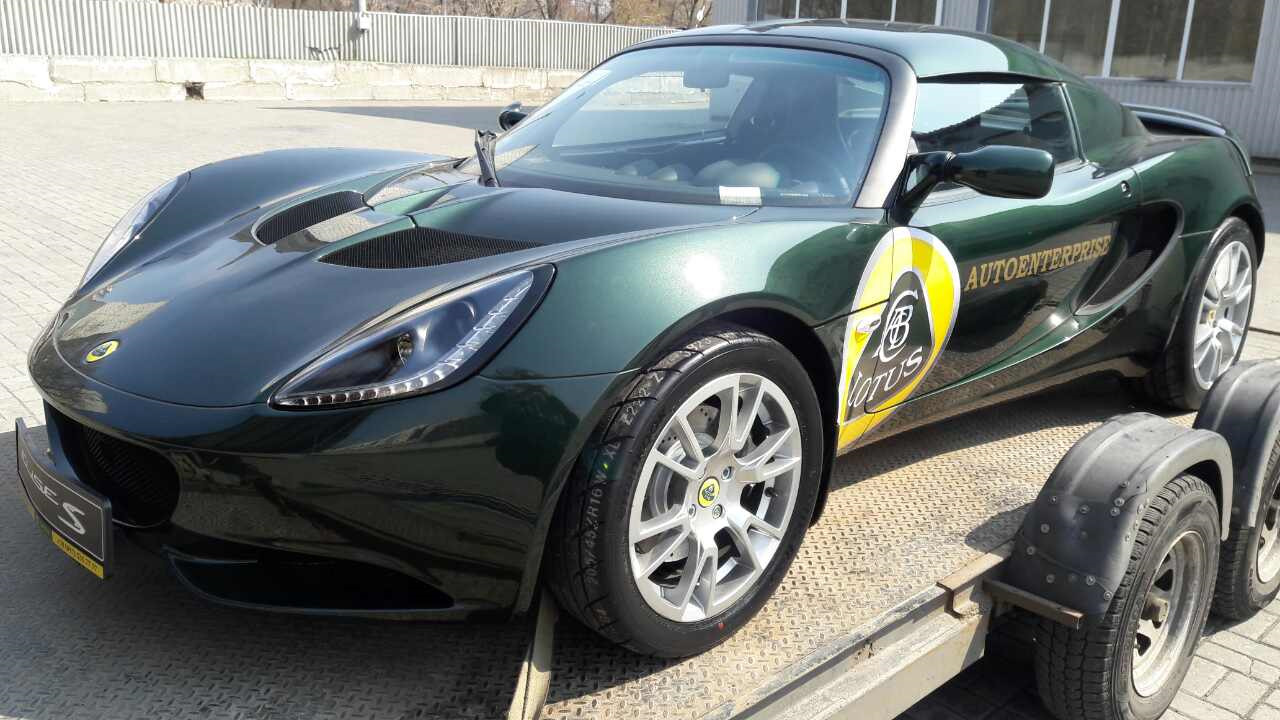 Машина Lotus Evora gt4