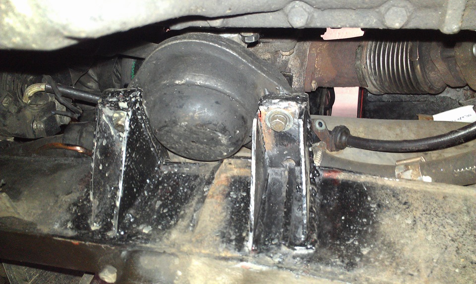 Подушка двигателя уаз 469