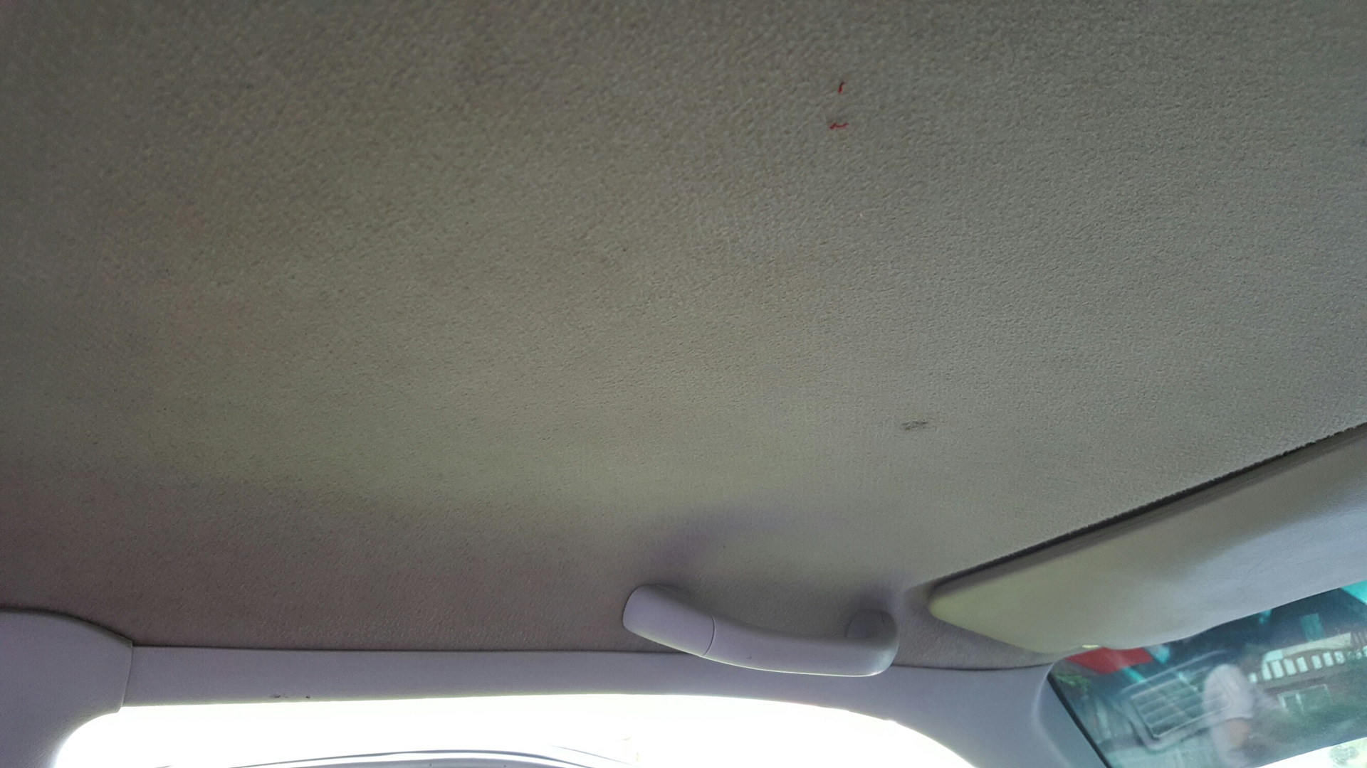Как отмыть потолок от копоти. Перетяжка потолка автомобиля Хонда Аккорд 6 поколения. Химчистка потолка авто до и после. Восстановление обивки потолка. Копоть на потолке.