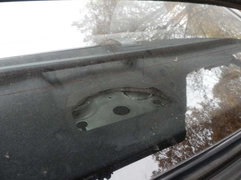 Перегорела лампочка дополнительного стопа — Subaru Legacy (BE/BH/BT), 2 ...