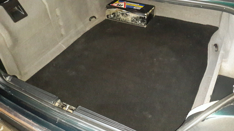 Фото в бортжурнале BMW 7 series (E38)