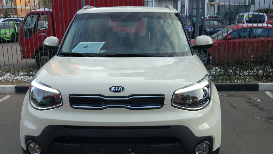 Kia soul comfort red line