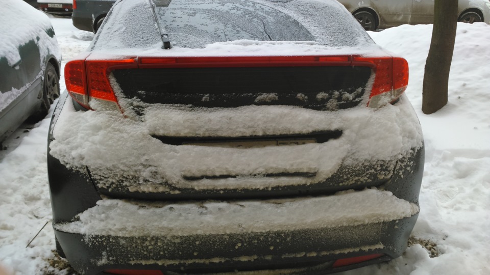 А это наша *опа, спустя 100км по снегу…камера заднего вида бесполезна=))))) — Honda Civic Hatchback (9G)