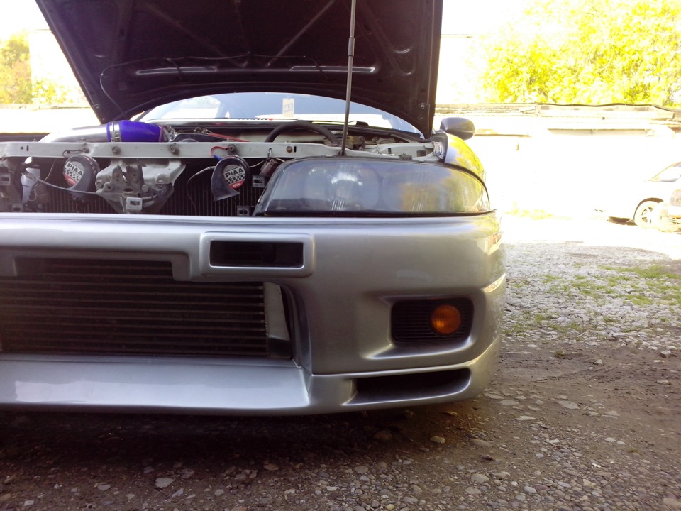Бампер skyline. Nissan skyline r34 бампер. Бампер skyline. Скайлайн без бампера. Передний бампер skyline r33.