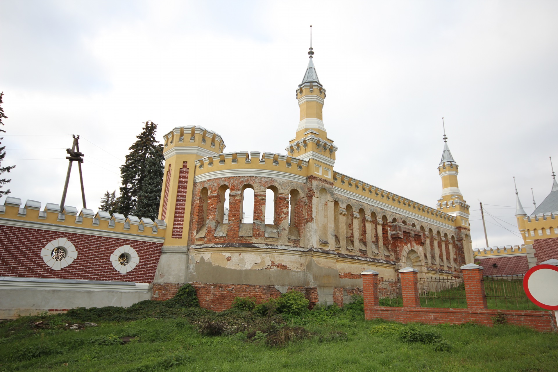 дворец дервиза в кирицах