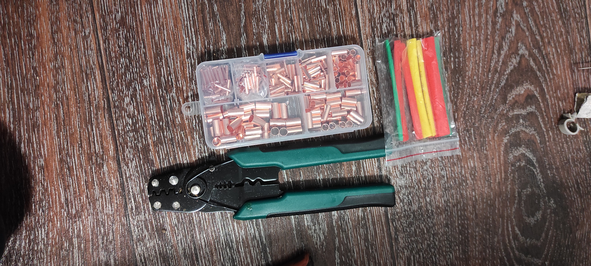 Тем у кого сигналка Шерхан 5, перенос ДТ салона под капот или как я ...