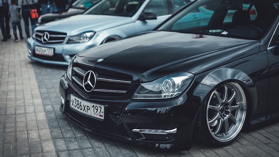 Установка автозвука в Mercedes-Benz W204 цены в Москве