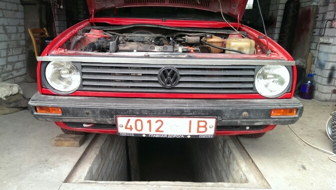 Верхняя пластина решетки #1 — Volkswagen Jetta II, 1,3 л, 1986 года ...
