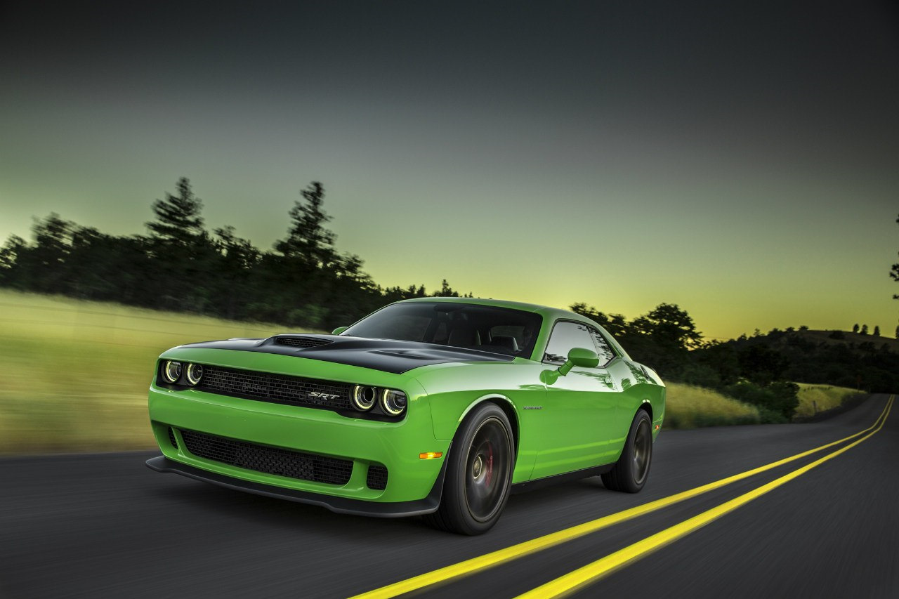 Dodge Challenger srt Hellcat 4k