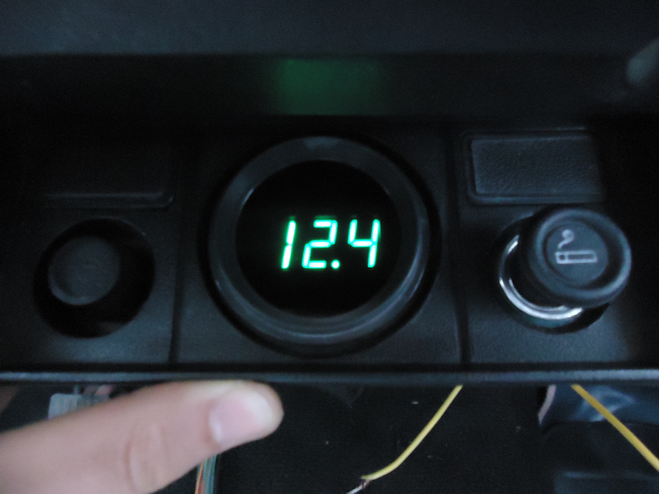 #15 Цифровой вольтметр в ВАЗ 2107 — Lada 2107, 1,5 л, 1997 года ...