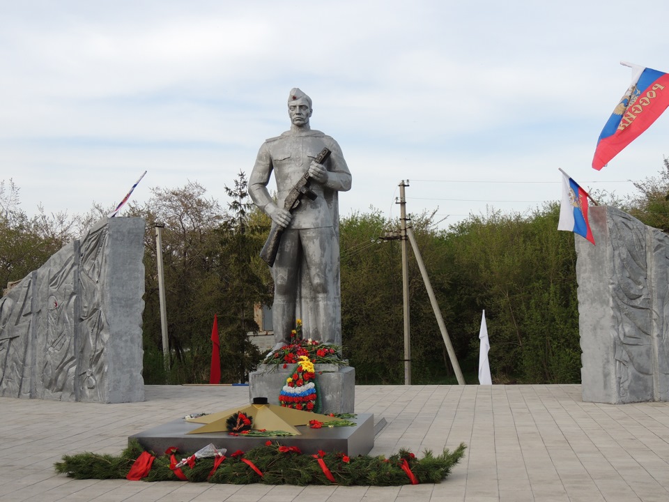 Верх ирмень. Село верх Ирмень. Новосибирск верх-Ирмень памятник. Памятники села верх Ирмень. НСО верх иомень достопримеч.