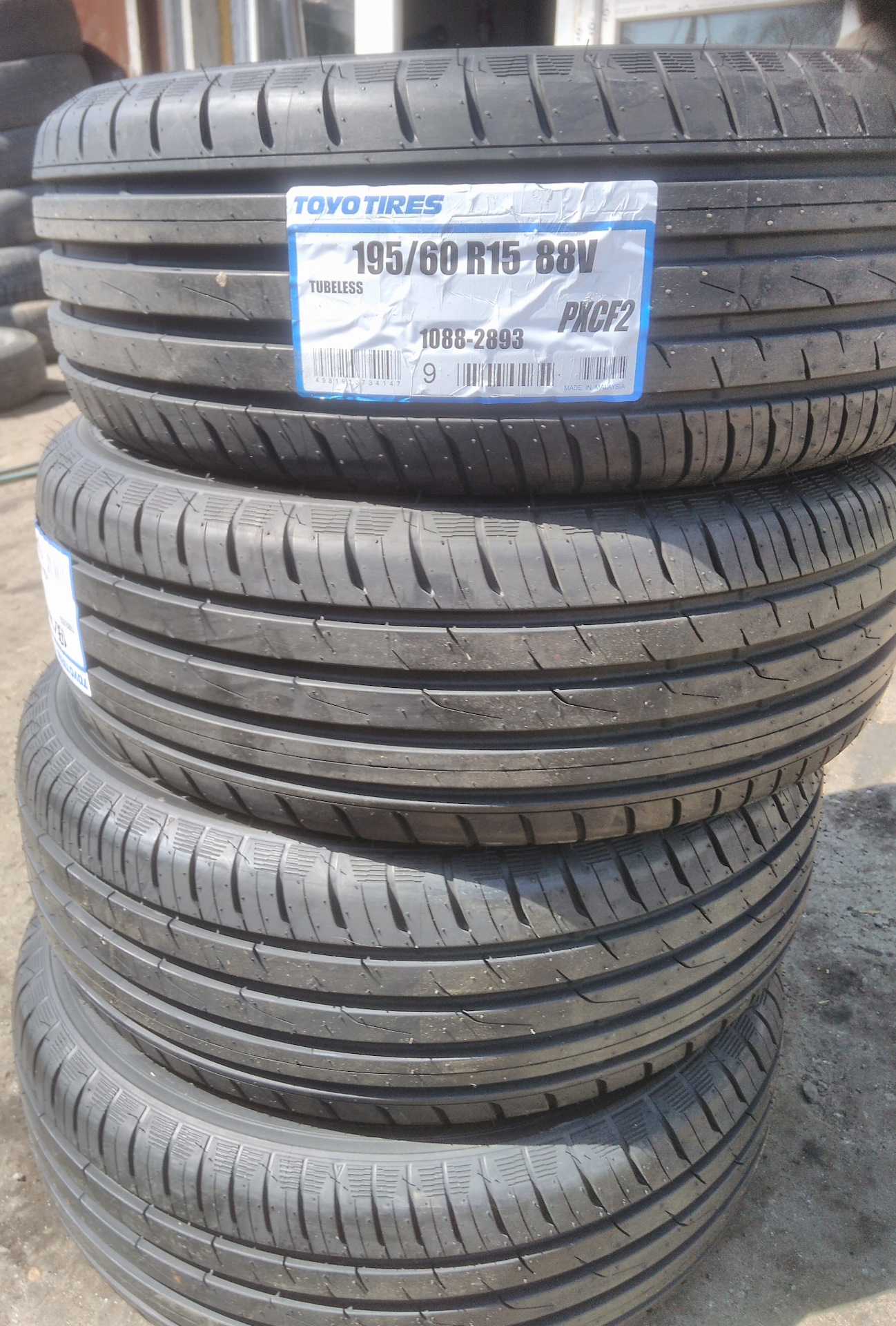 Toyo Proxes CF2 195/60/15 — Toyota Corolla Fielder (E120), 1,8 л, 2002 ...